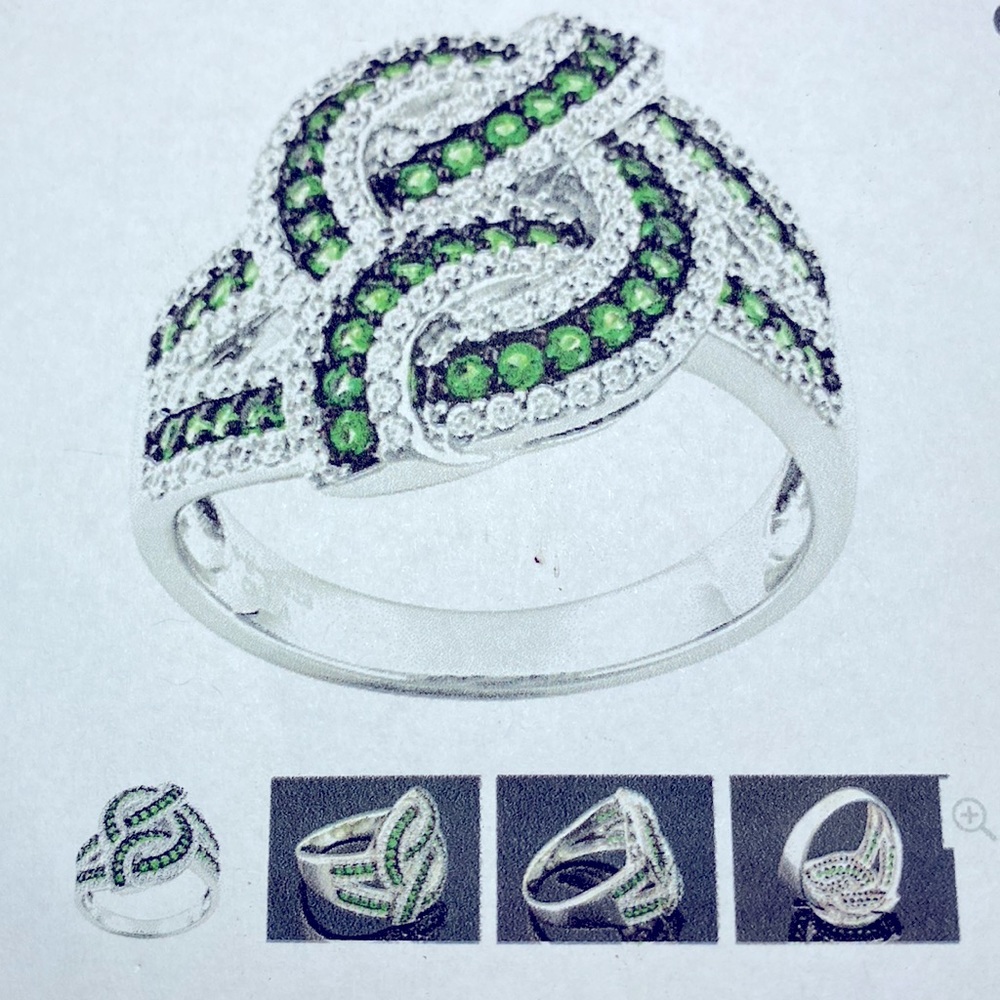 Bella Luce Emerald and White Diamond Simulants Ring